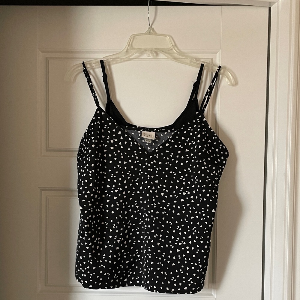 a new day Set of Black and Black & White Heart Print Camisoles